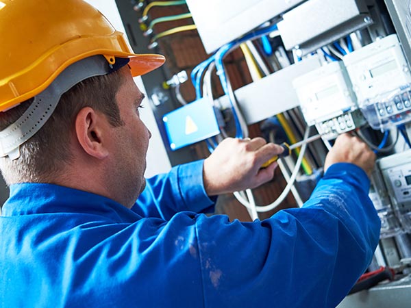 commercial-electrician-service-image